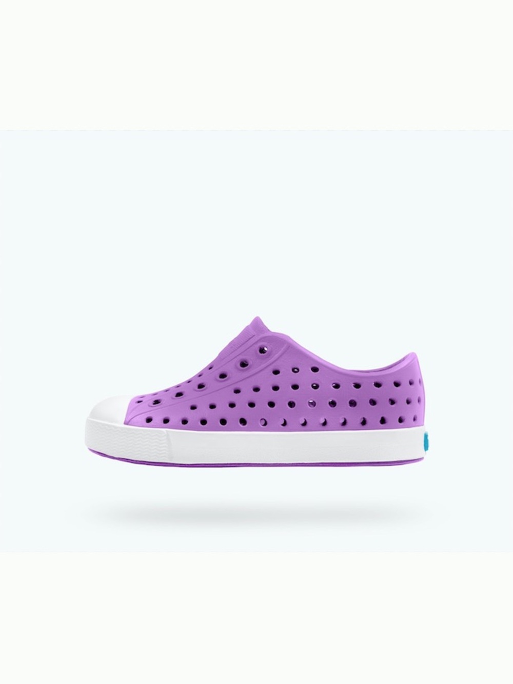 Native Kids Slip-On Water Shoe in Lavender and White